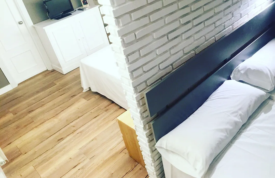 Hostal Le Vintage-1
